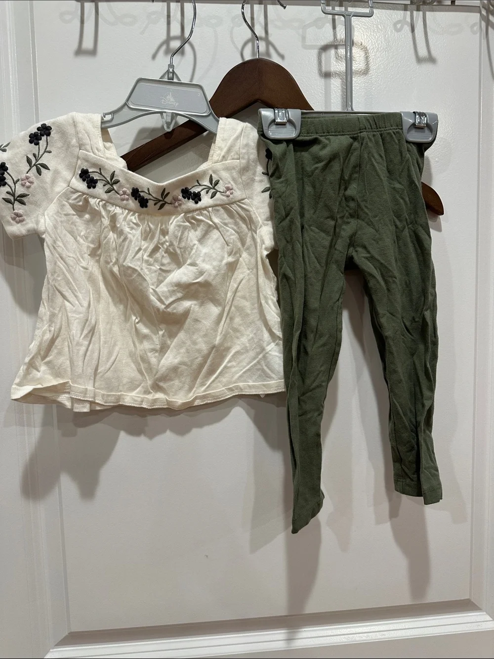 Gap Cream Embroidered Top with Old Navy Olive Green Leggings Set